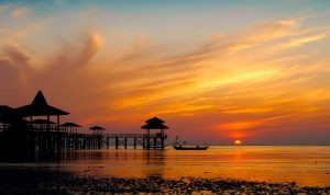 Rekomendasi Pantai di Surabaya untuk Menikmati Senja dan Suasana Pesisir